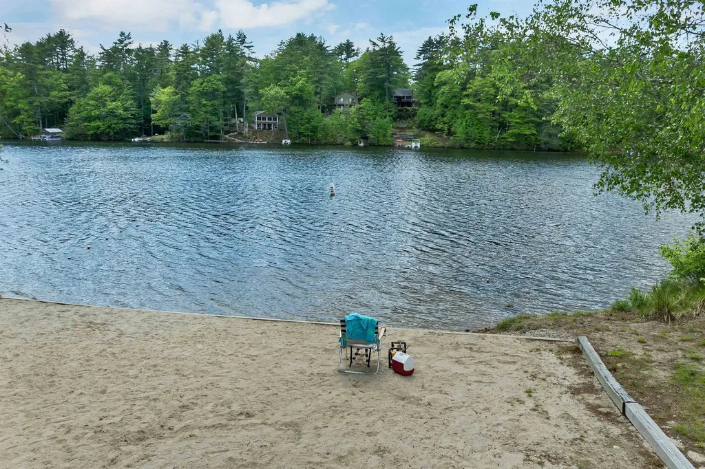 357 Robinhood Drive Wakefield NH 03872