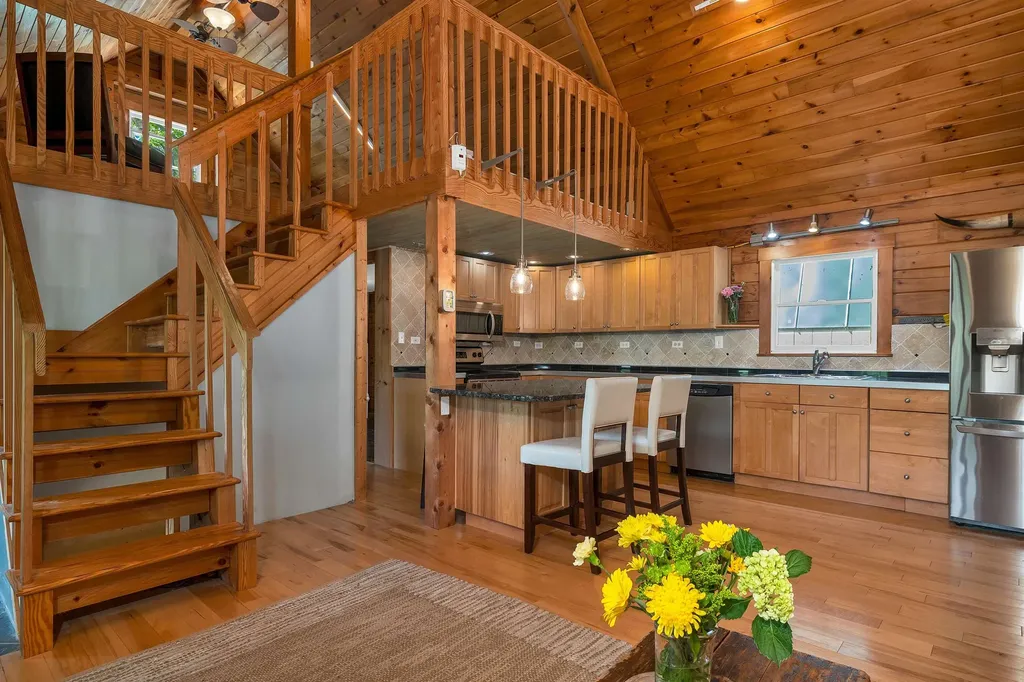 69 Ledge Road Croydon NH 03773