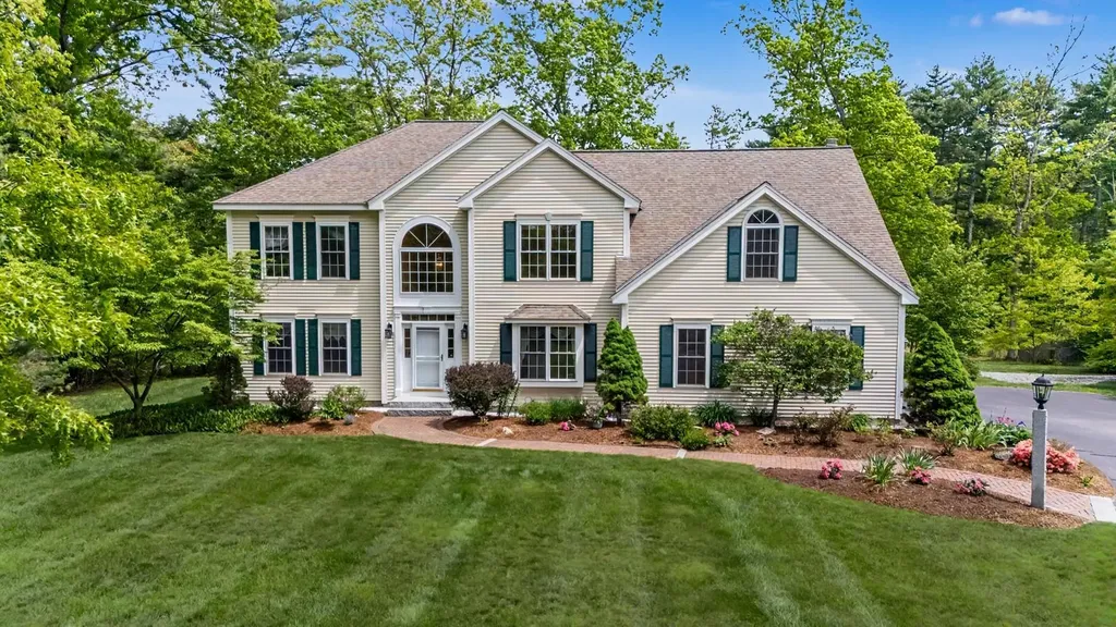 14 Karolina Lane Bedford NH 03110