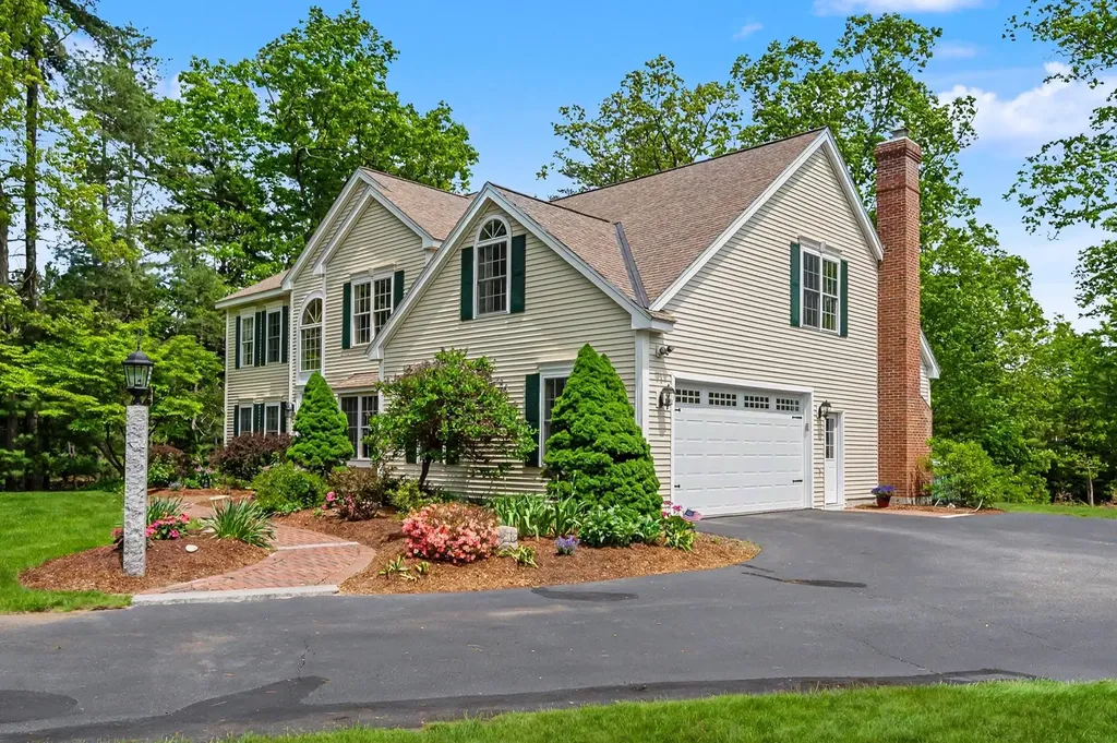 14 Karolina Lane Bedford NH 03110