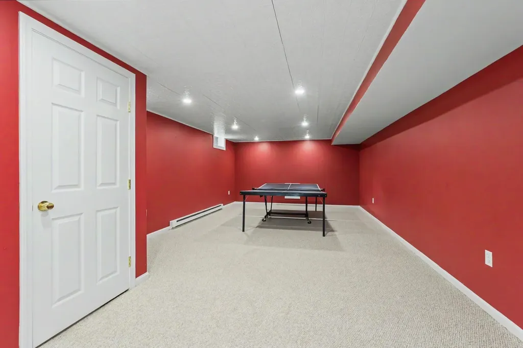 14 Karolina Lane Bedford NH 03110