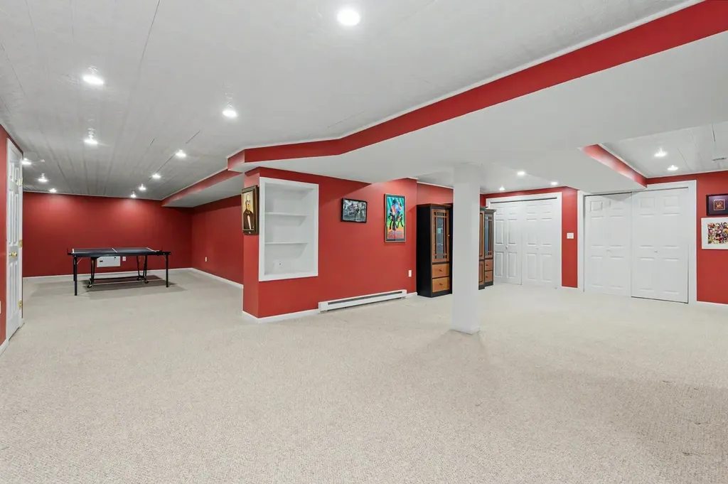 14 Karolina Lane Bedford NH 03110