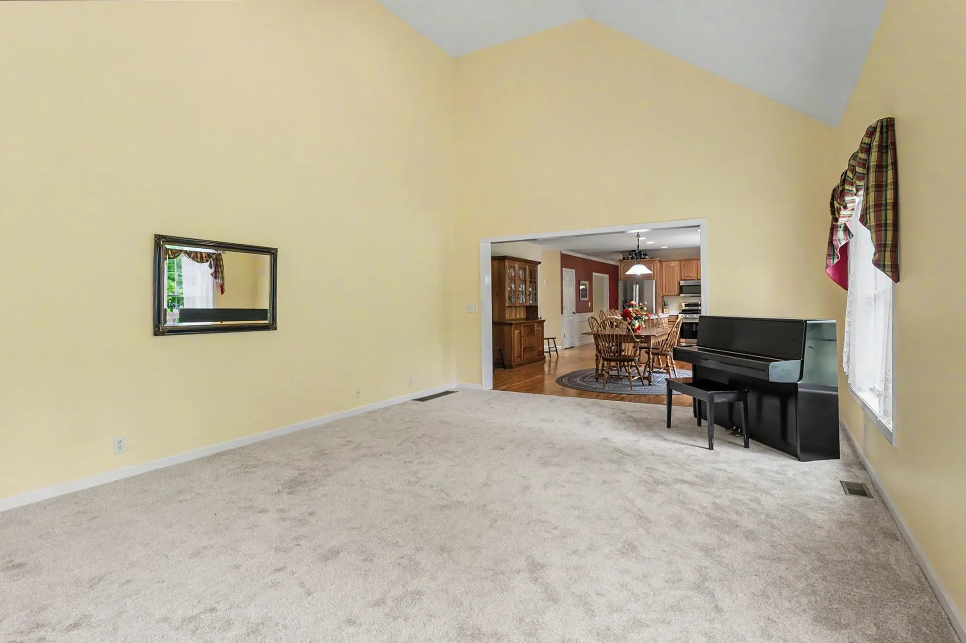 14 Karolina Lane Bedford NH 03110