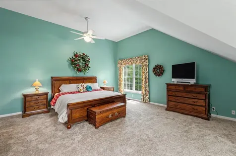 14 Karolina Lane Bedford NH 03110