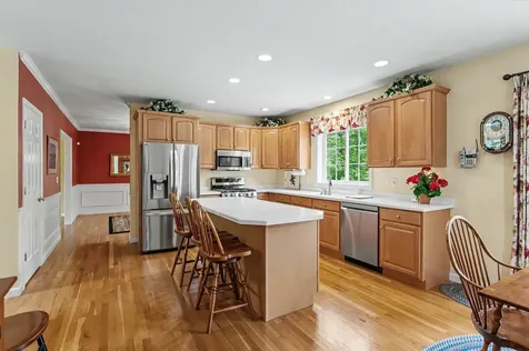 14 Karolina Lane Bedford NH 03110