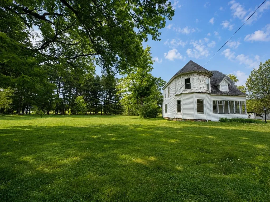 52 Dewey Street Richford VT 05476