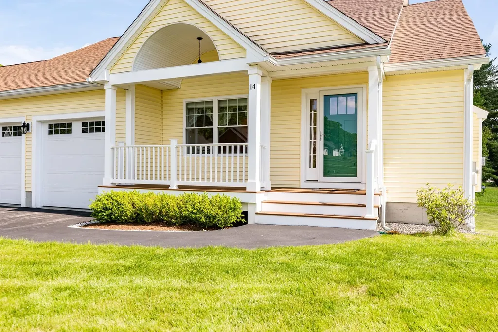 14 Cattail Circle Somersworth NH 03878
