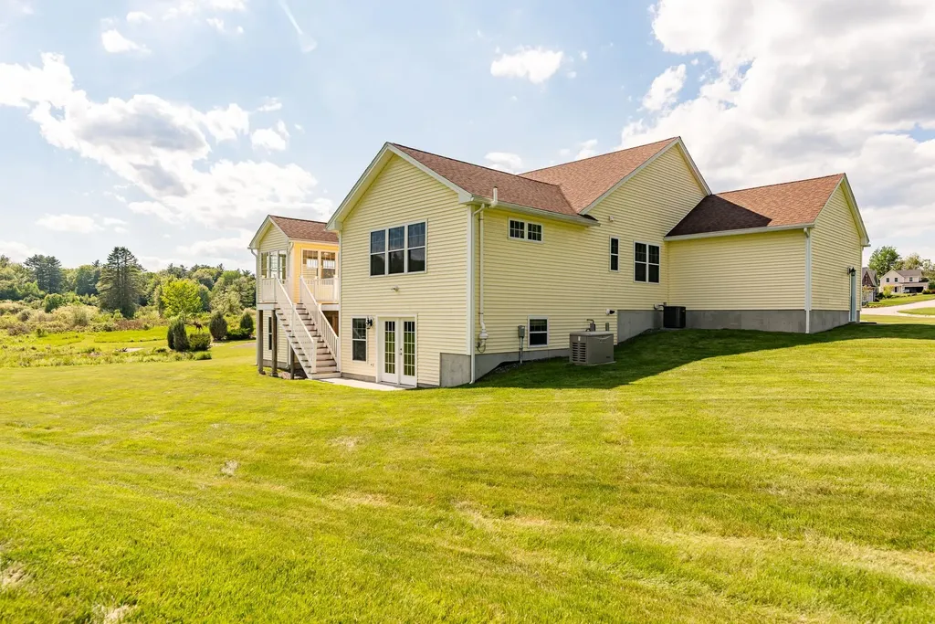 14 Cattail Circle Somersworth NH 03878