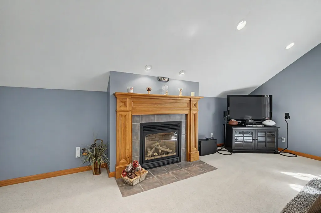 50 Webster Avenue Pelham NH 03076