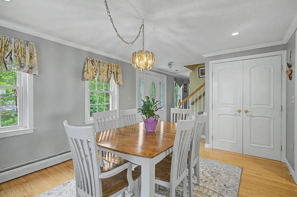 50 Webster Avenue Pelham NH 03076