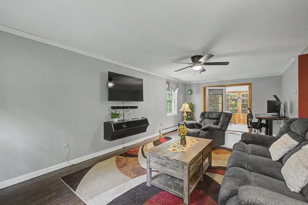 50 Webster Avenue Pelham NH 03076