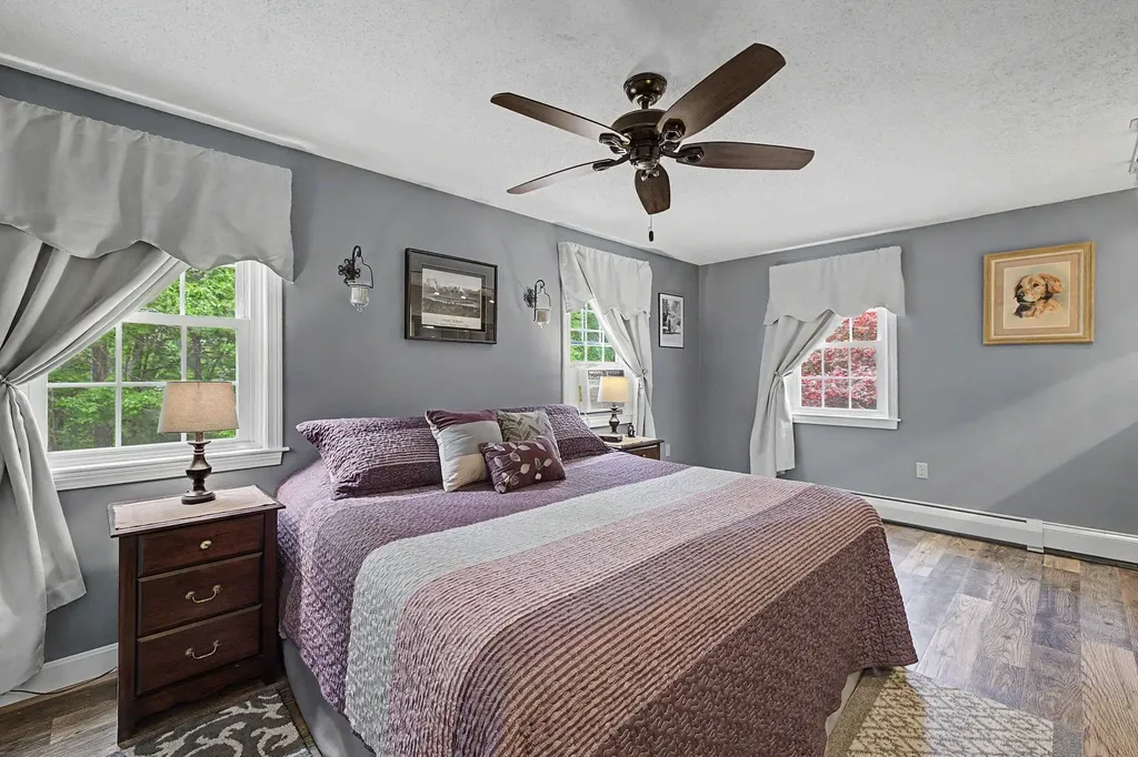 50 Webster Avenue Pelham NH 03076