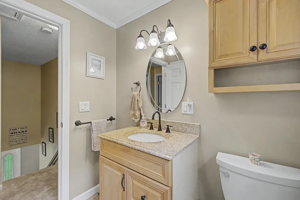 50 Webster Avenue Pelham NH 03076