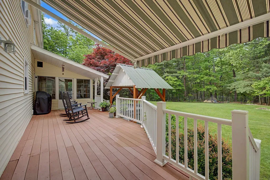 50 Webster Avenue Pelham NH 03076