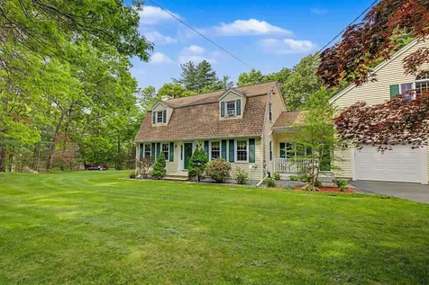 50 Webster Avenue Pelham NH 03076