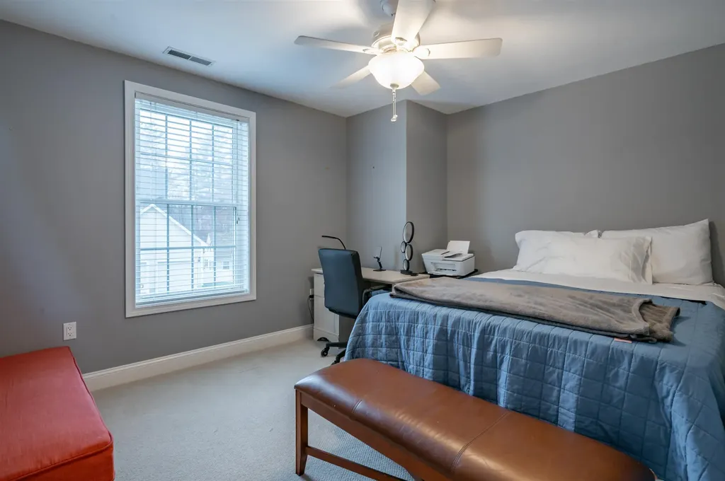 2 Lowther Place Nashua NH 03062