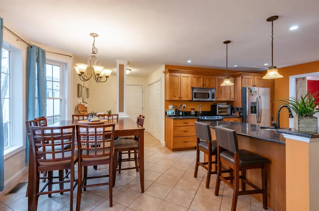 2 Lowther Place Nashua NH 03062