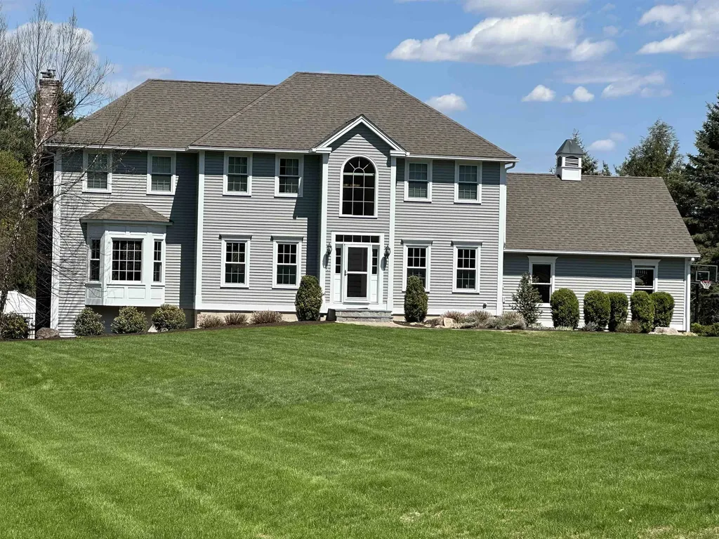75 Pasture Lane Bedford NH 03110