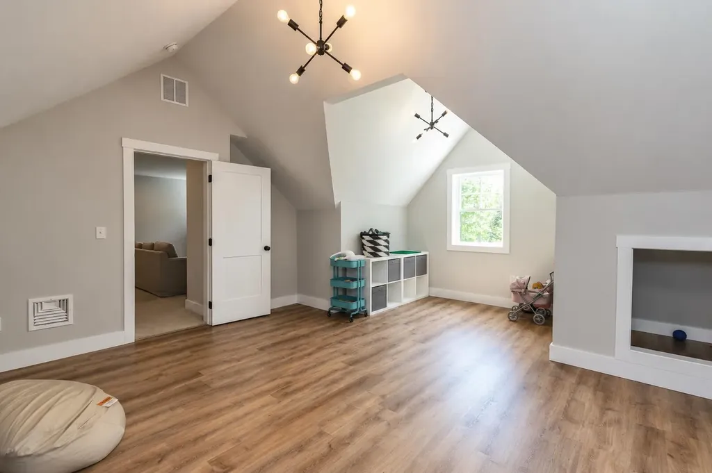 296 Spring Hill Road Sharon NH 03458
