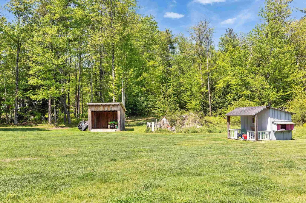 296 Spring Hill Road Sharon NH 03458