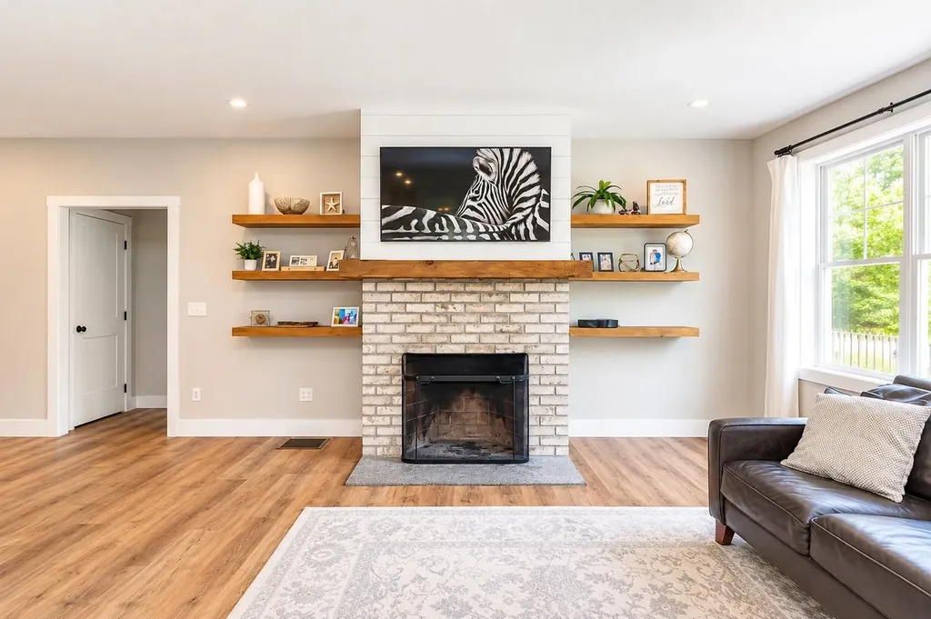 296 Spring Hill Road Sharon NH 03458