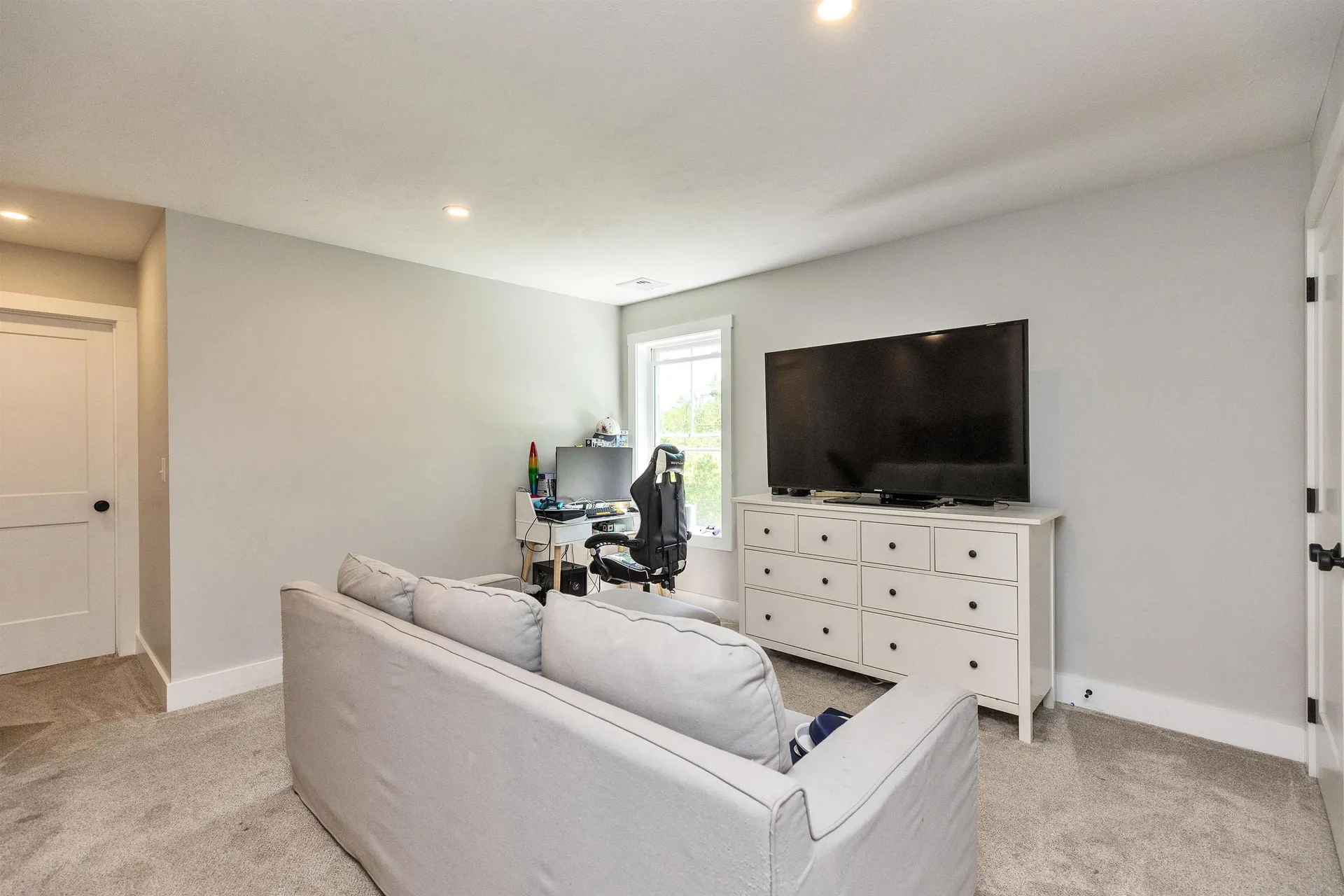 296 Spring Hill Road Sharon NH 03458