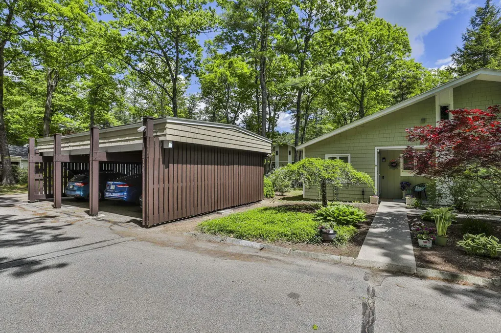 17 Piscataqua Road Concord NH 03301