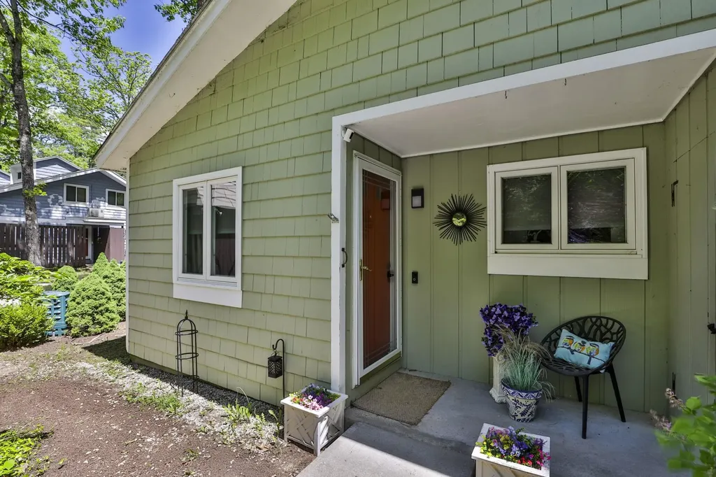 17 Piscataqua Road Concord NH 03301