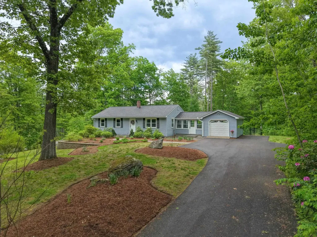 12 Ponemah Hill Road Amherst NH 03031