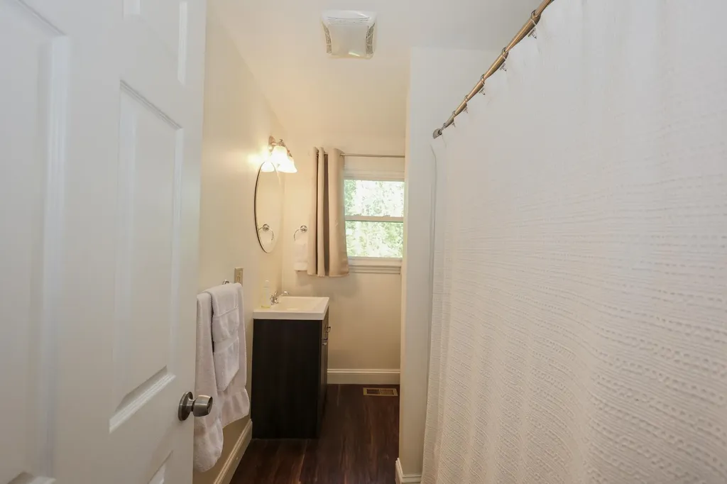 12 Ponemah Hill Road Amherst NH 03031