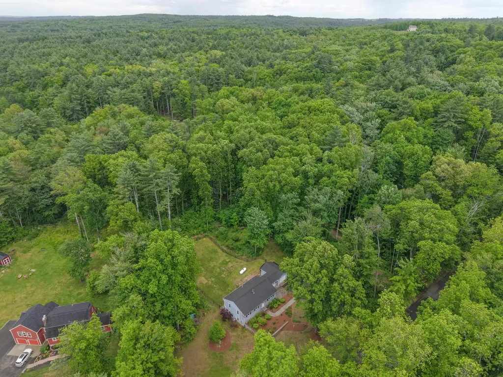 12 Ponemah Hill Road Amherst NH 03031