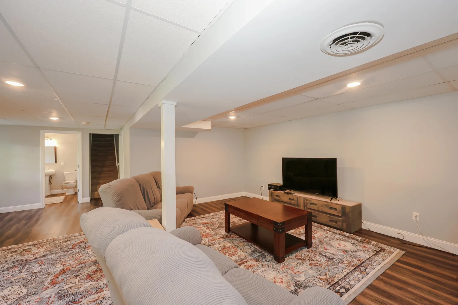 12 Ponemah Hill Road Amherst NH 03031