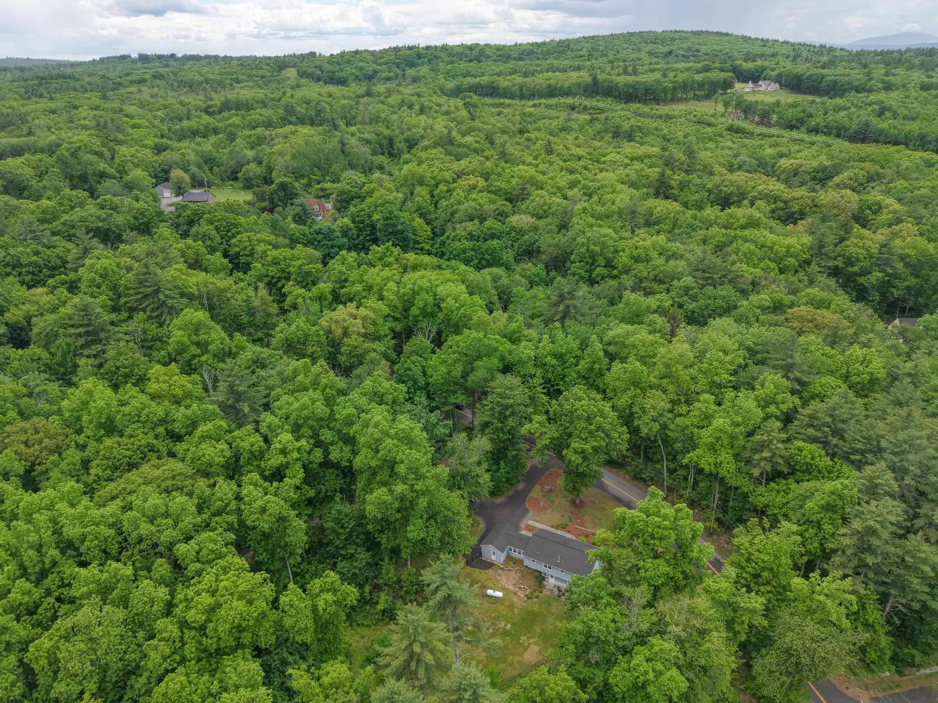 12 Ponemah Hill Road Amherst NH 03031