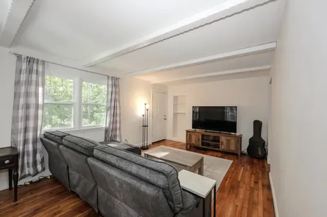 12 Ponemah Hill Road Amherst NH 03031
