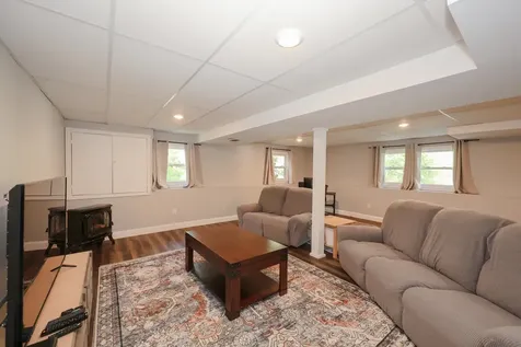 12 Ponemah Hill Road Amherst NH 03031
