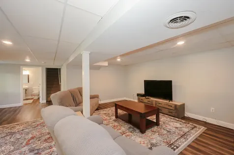 12 Ponemah Hill Road Amherst NH 03031