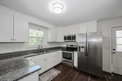 12 Ponemah Hill Road Amherst NH 03031