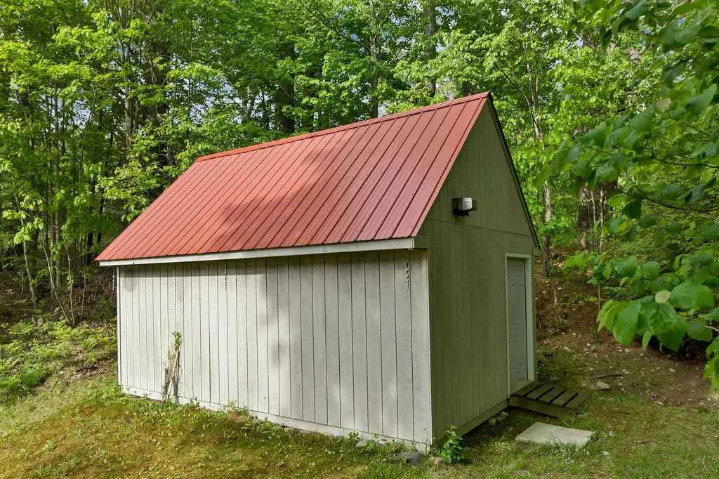 495 North Shore Road Chesterfield NH 03462