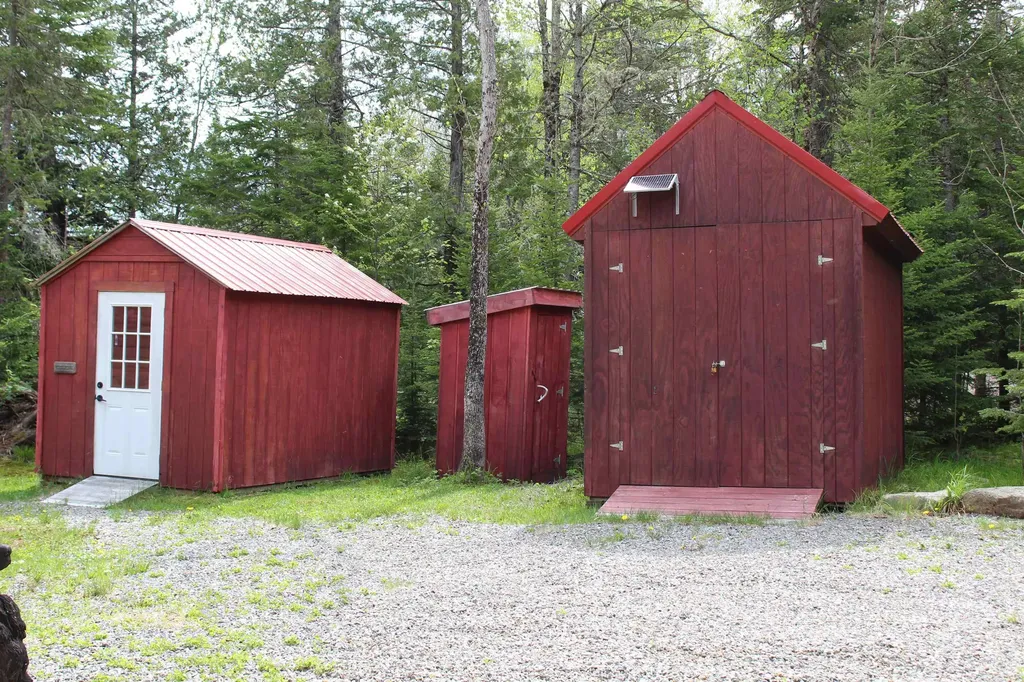 49 Pond Outlet Road Millsfield NH 03576