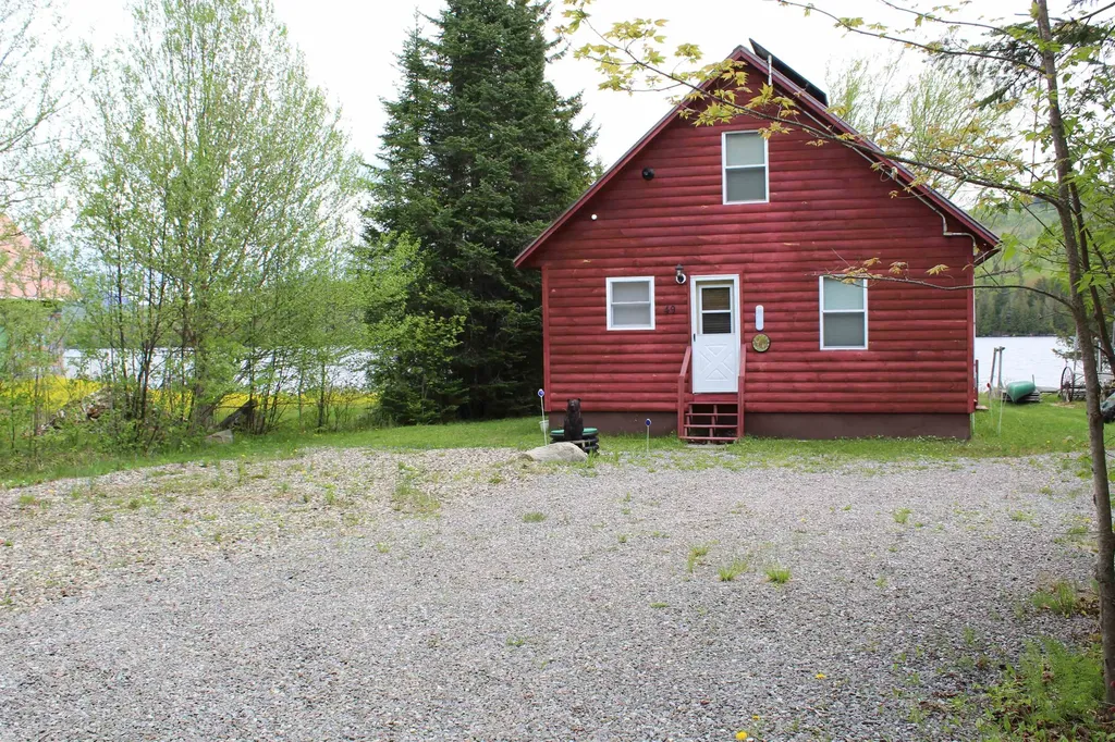 49 Pond Outlet Road Millsfield NH 03576