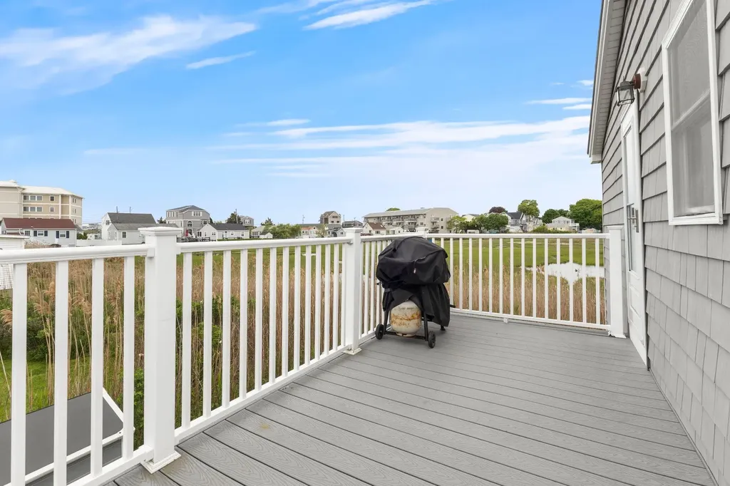 28 Kings Highway Hampton NH 03842