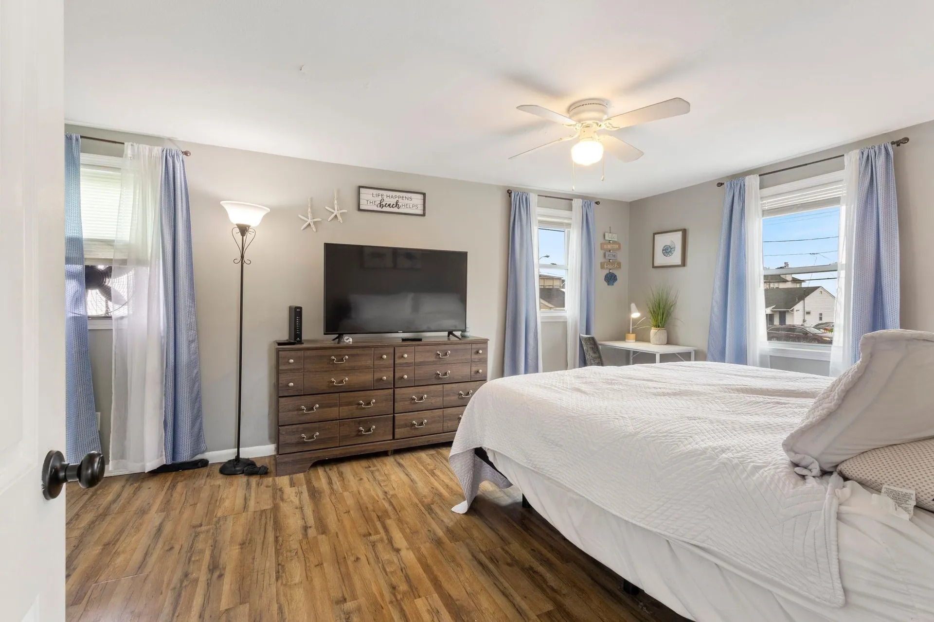 28 Kings Highway Hampton NH 03842