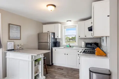 28 Kings Highway Hampton NH 03842