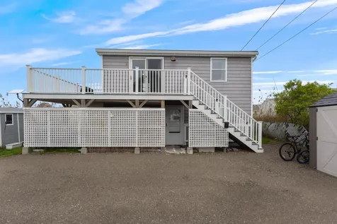 28 Kings Highway Hampton NH 03842
