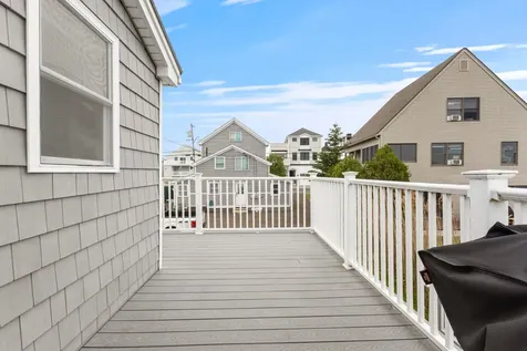 28 Kings Highway Hampton NH 03842