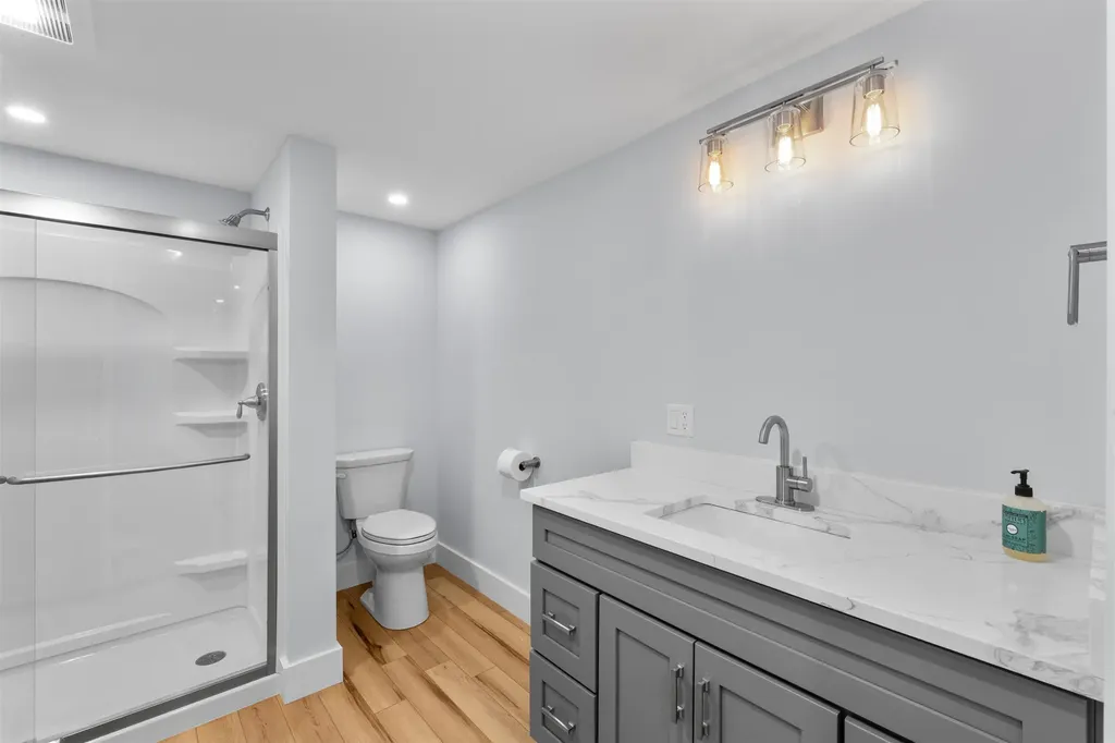 673 Page Hill Road Tamworth NH 03886