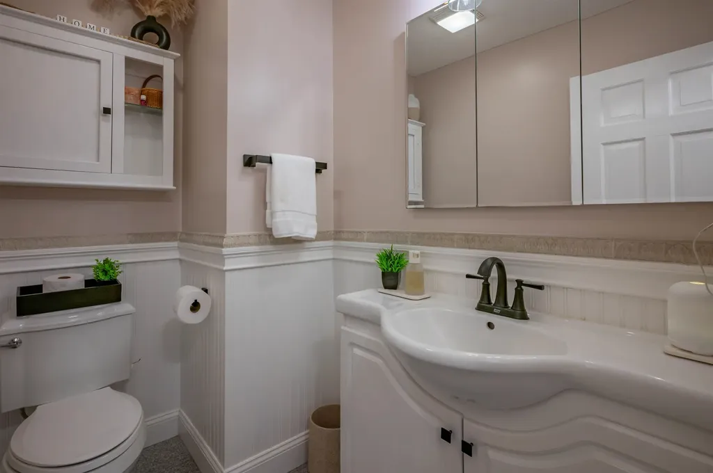 2 Bedard Avenue Derry NH 03038