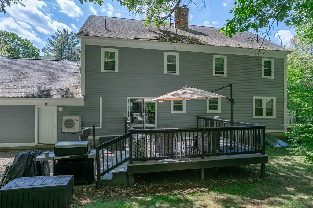 2 Bedard Avenue Derry NH 03038