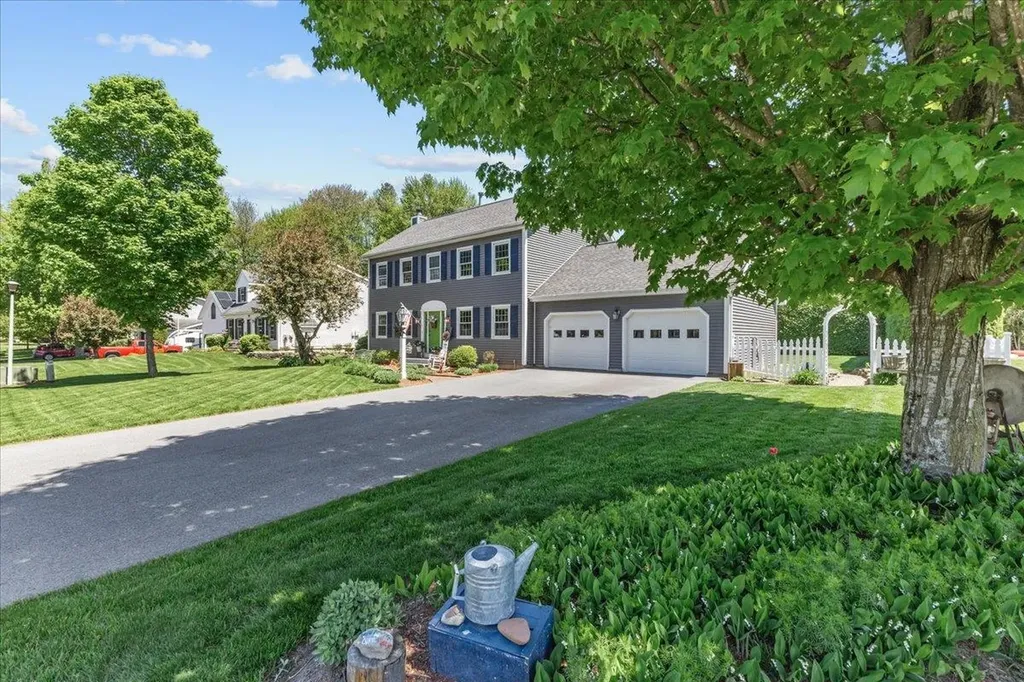 37 Countryside Drive Essex VT 05452