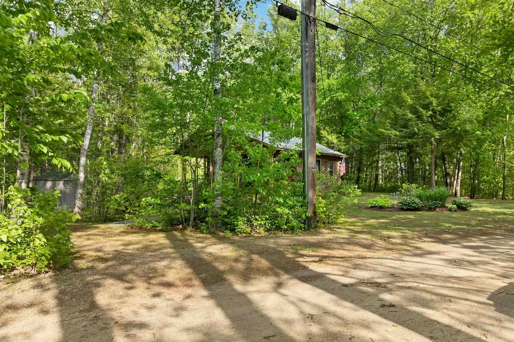 11 Dustin Drive Barnstead NH 03225